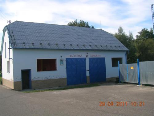 září-říjen 2011